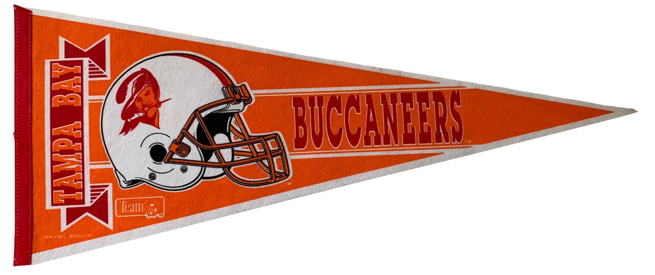 Tampa Bay Buccaneers vintage Bucs flag Brady american football pennant gridiron nfl pennants vaantje vlag fanion old bucs logo pennants nfl - Red