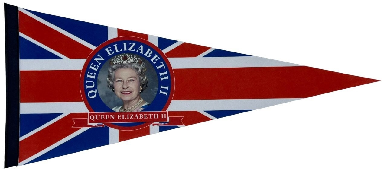 Queen of England pennant queen elizabeth flag uk gift pennants the queen vaantje flag uk queen wall decor elizabeth flag queen pennant uk